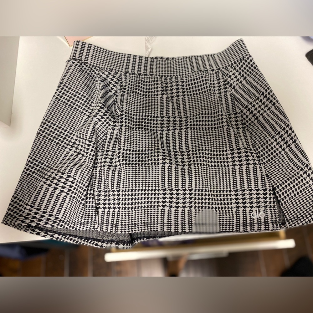 Alo yoga skirt